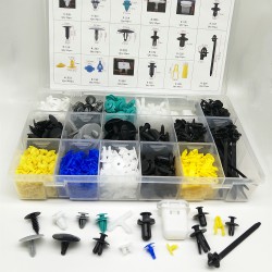 Gros choix de clips, de toutes sortes, pour fixer les pare-chocs, les pièces de carrosserie, les accessoires, les habillages et garnitures intérieures...